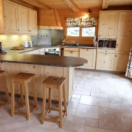 Chalet Les 3 Soeurs By Interhome בקתה