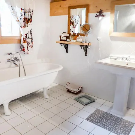 Chalet Chalet Les 3 Soeurs By Interhome